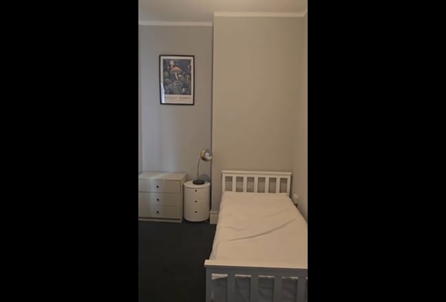 5 Bedroom Semi Detached House Share Highbury Road  Main Photo