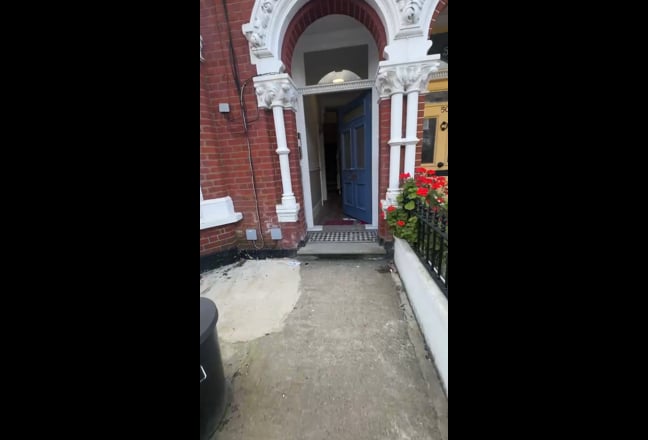 Brand New 1St Floor Studio Flat Carminia Rd Balham Main Photo
