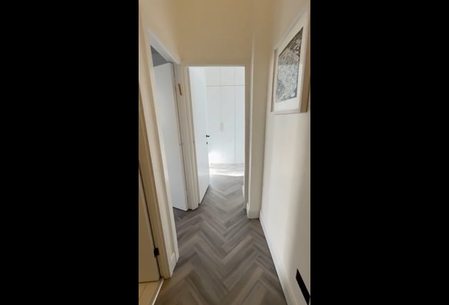 Lovely double room in Swiss Cottage  Main Photo