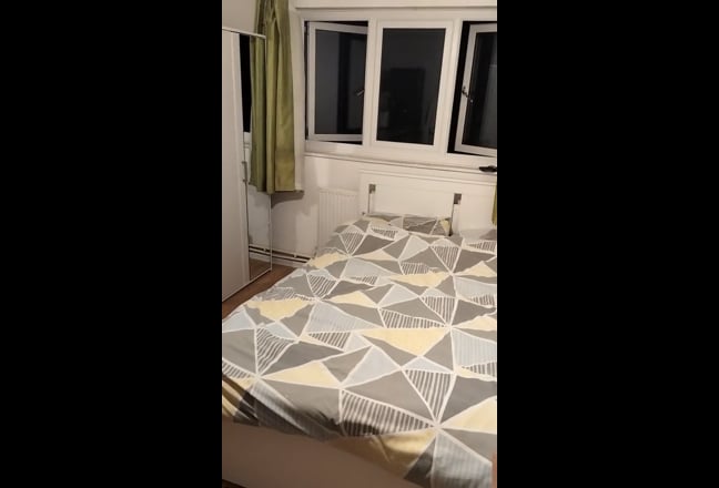 Self Contained Double Room *En suite and Kitchen*  Main Photo