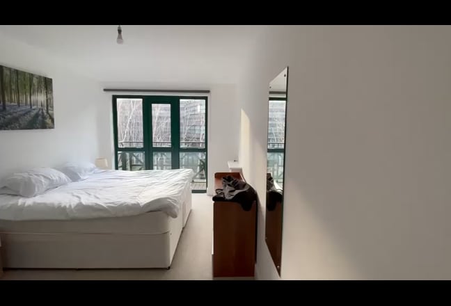 Westminster - Huge Double En-Suite with Balcony Main Photo