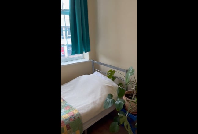 Large En-Suite Room Inclusive Of Bills Main Photo