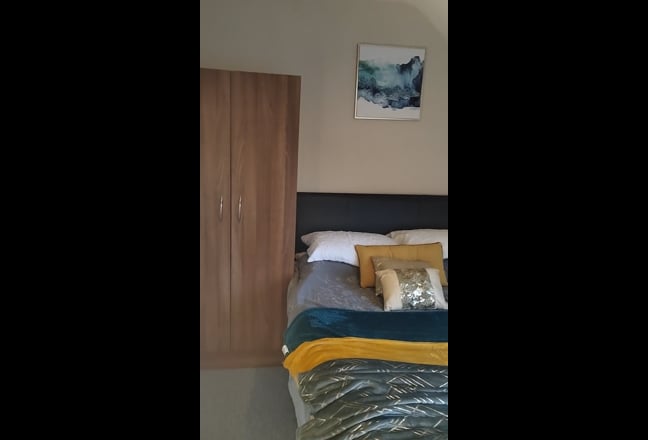 Ensuite Double Room Close to Chilli Metro, Heaton Main Photo