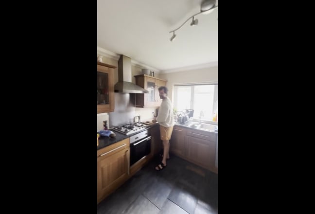 2 Double bed rooms available - Northfields  Main Photo