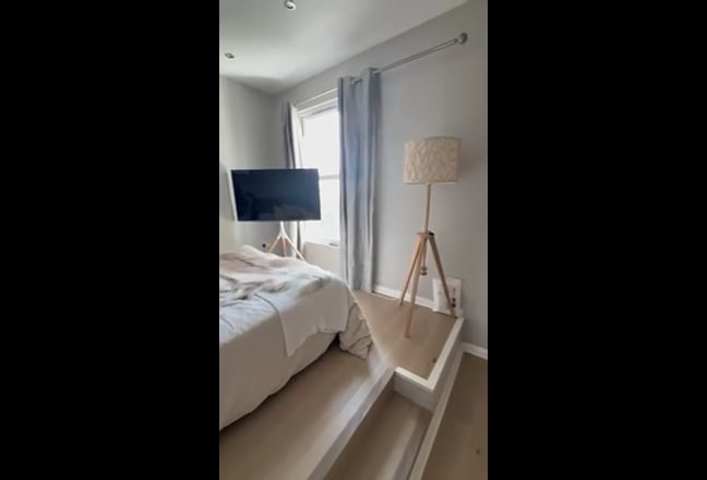 One large ensuite bedroom in Parson green Main Photo