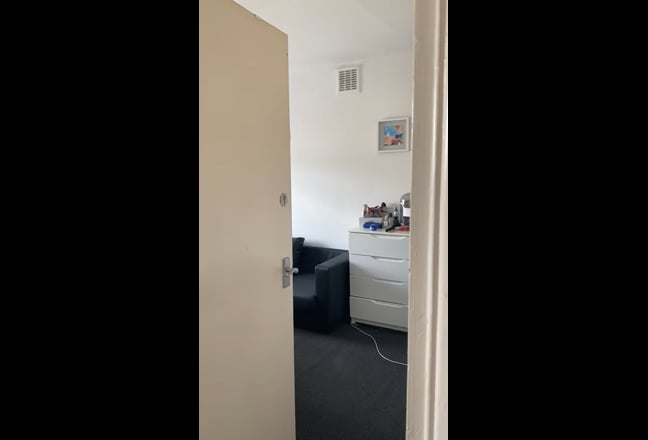 Spacious Double Room in vibrant N4 Main Photo