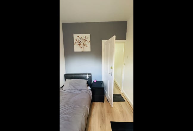 A cosy Single Room for rent with Shared Facilities Main Photo