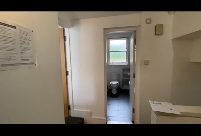 2-Bed student house available (tenancy takeover) Main Photo