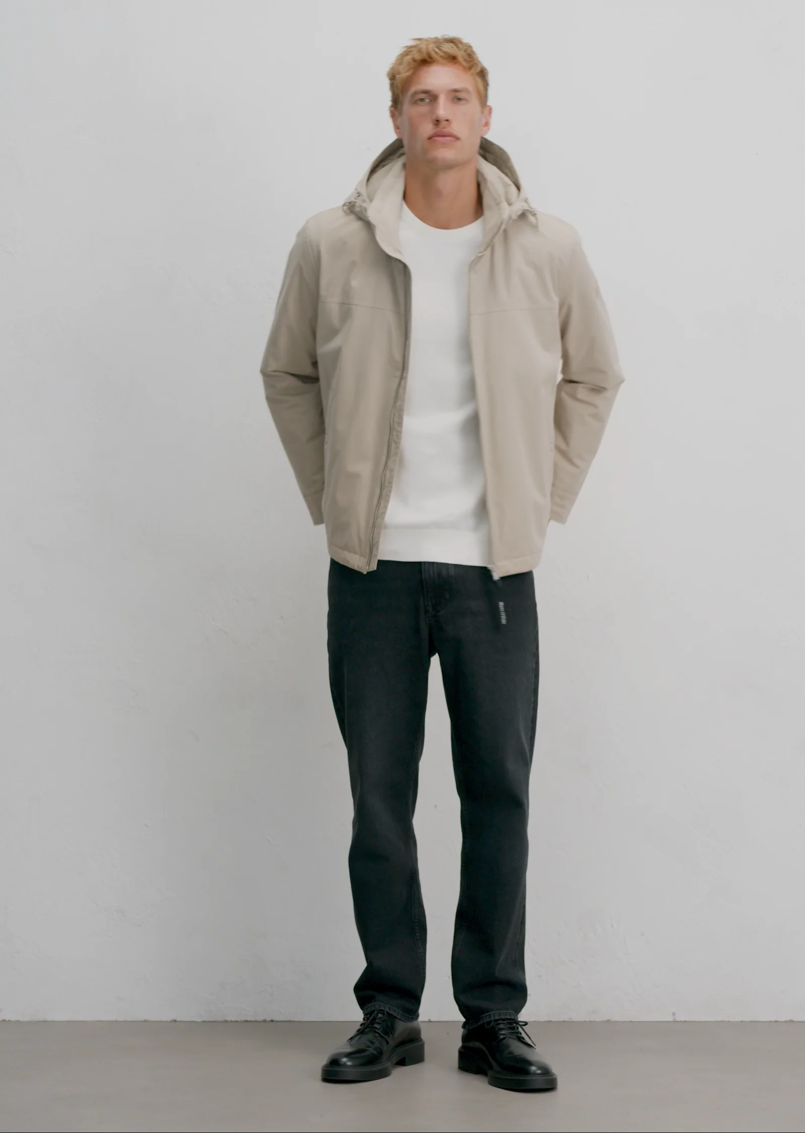 Regular hooded blouson made from water-repellent technical