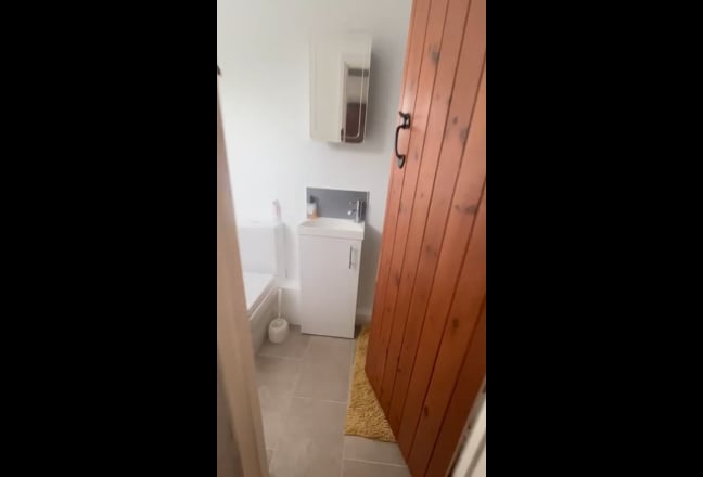 Self contained- Double room  Main Photo