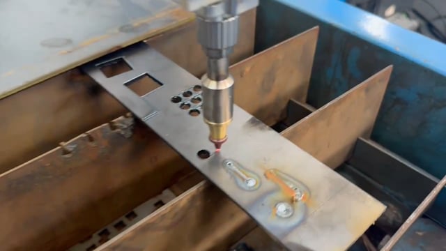 Use Versatile Laser Cutting Torch on MetalWise Plasma for Laser Cutting, Signal Connection and Cutting Operations