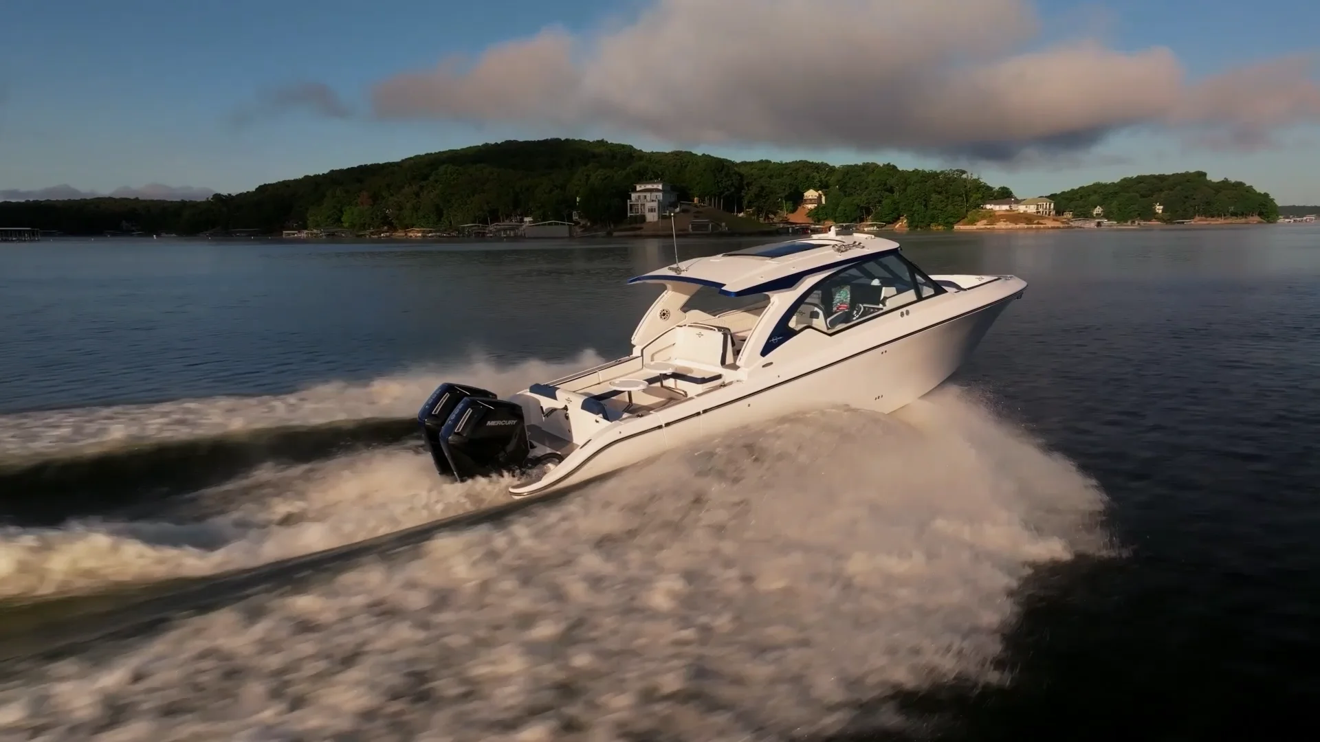 39DX - Fountain Powerboats