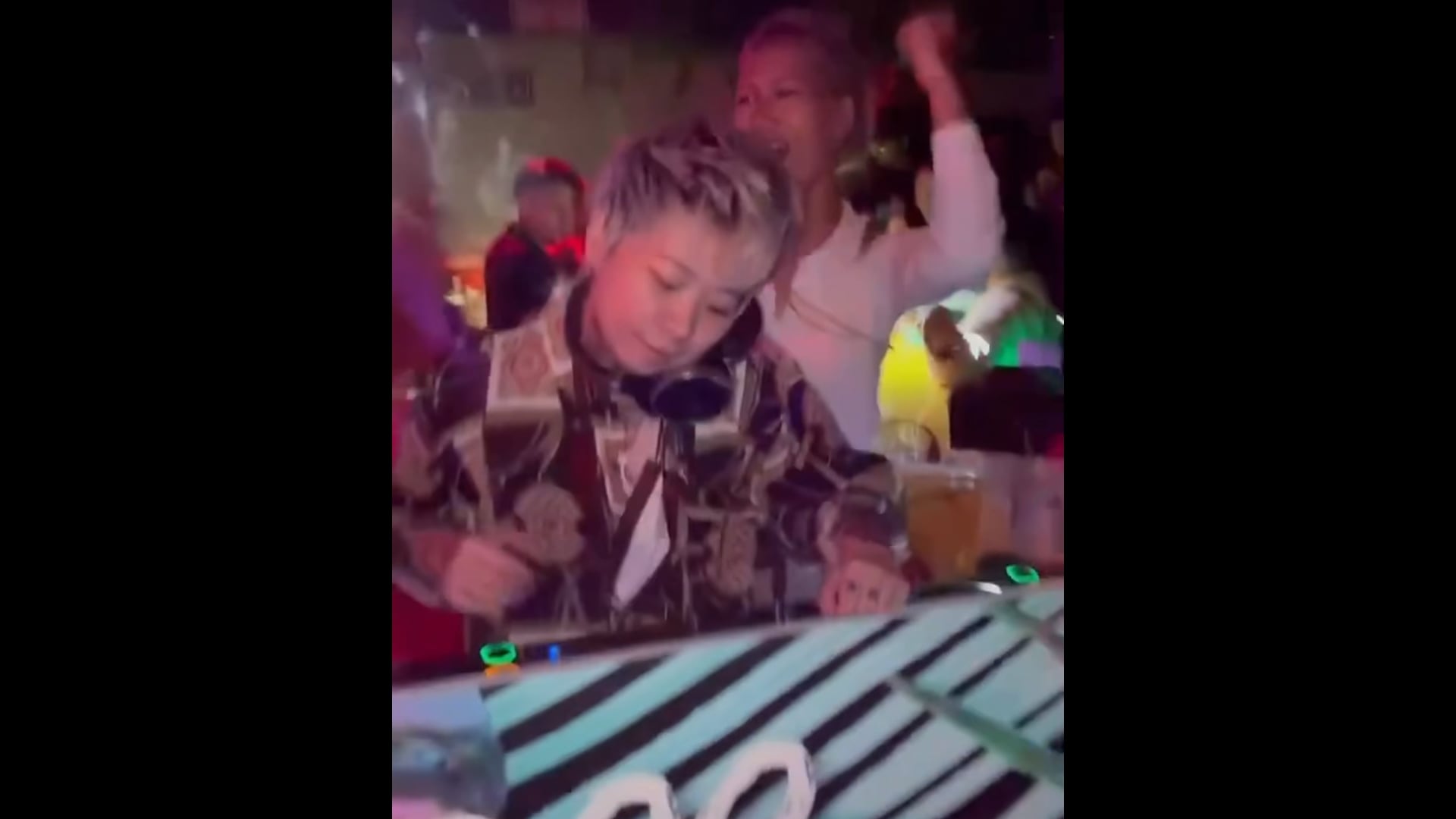 Promotional video thumbnail 4 for DJ S – Wedding, Party & Event DJ