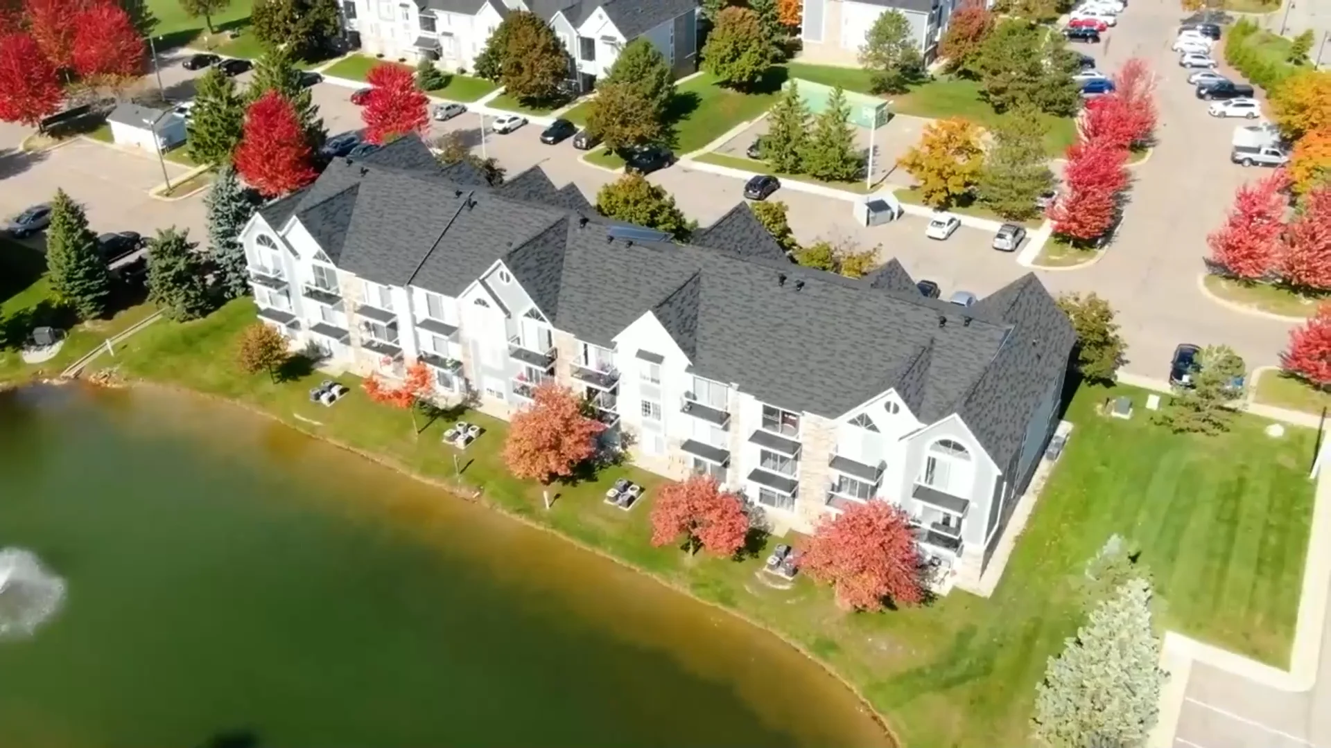 Wixom Apartments | Hillside Apartments