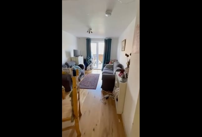 2 Rooms available in friendly house share ✨ Main Photo