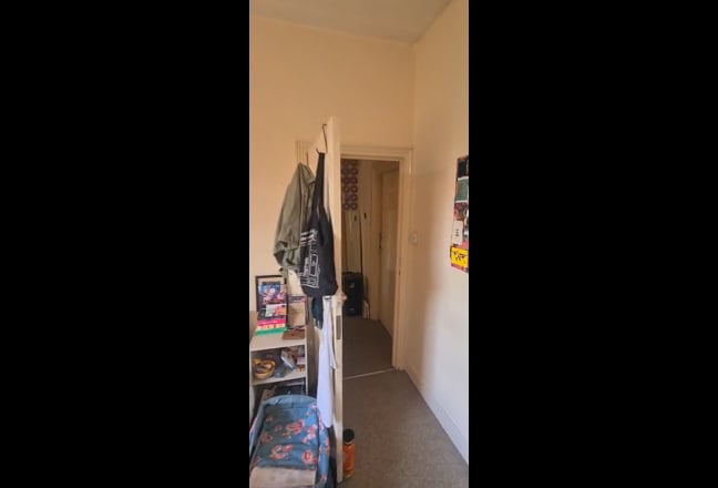 2x large bright double rooms Hammersmith end Oct Main Photo