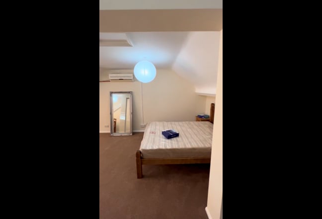 Large Room *(See Video) Main Photo