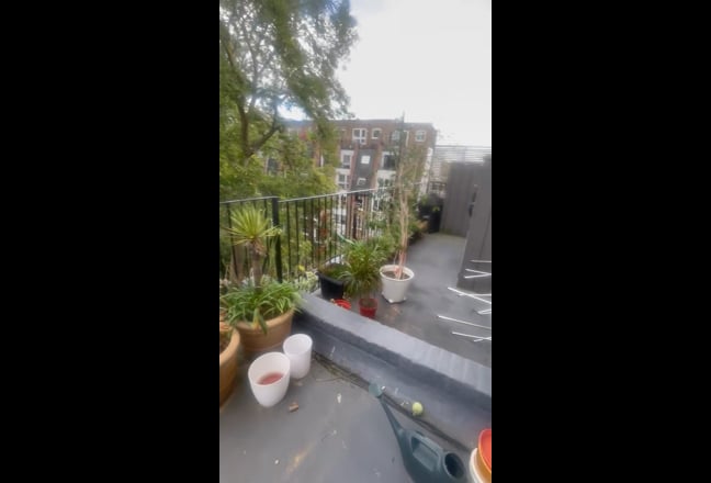 One Double Bed in Notting Hill available!  Main Photo