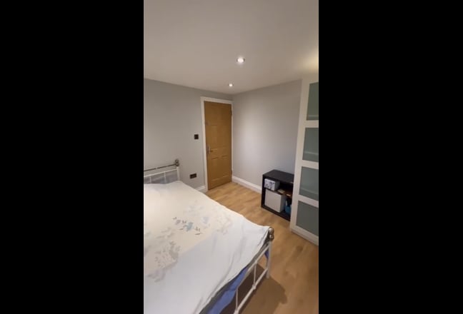 Double room in Tottenham with Own Bathroom  Main Photo