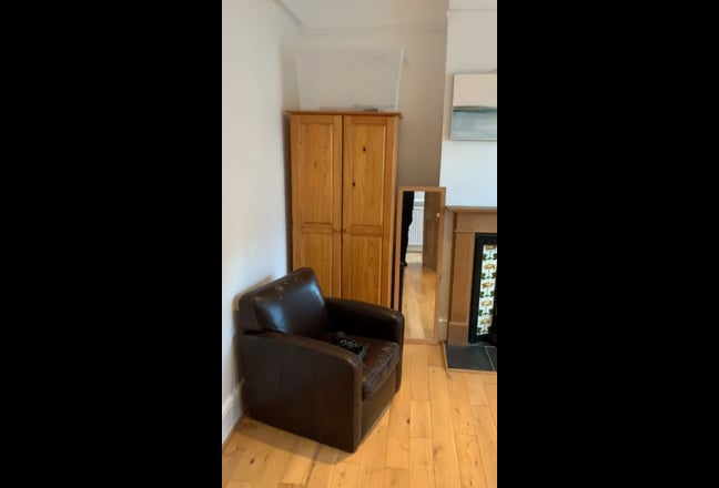 Lovely House & Double Room STN & DLR 5mins N3 Main Photo