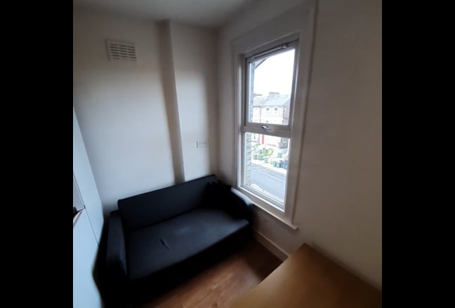 Double Room in Zone 2 Next to Goldsmiths (Student) Main Photo