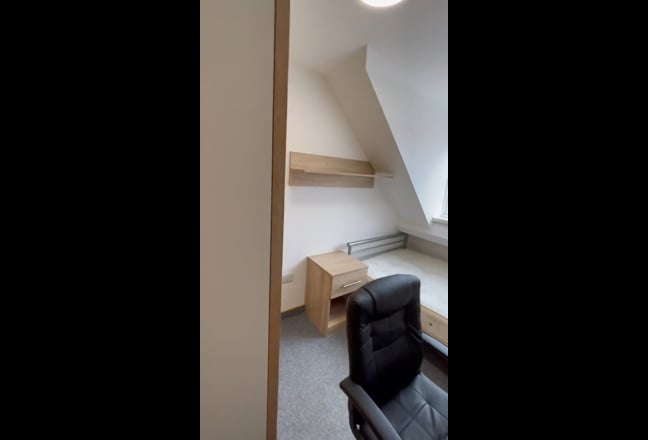 Ensuite room all bills Inc-3 mins to UoL Main Photo