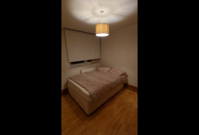 Putney - 2 good sized rooms in spacious flat Main Photo