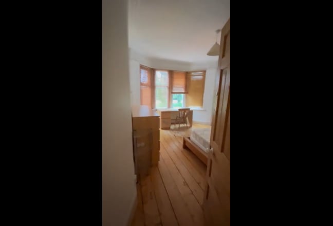 Double Room in shared house Main Photo