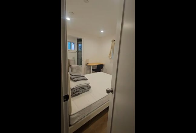 Private Room for students, professionals. Main Photo