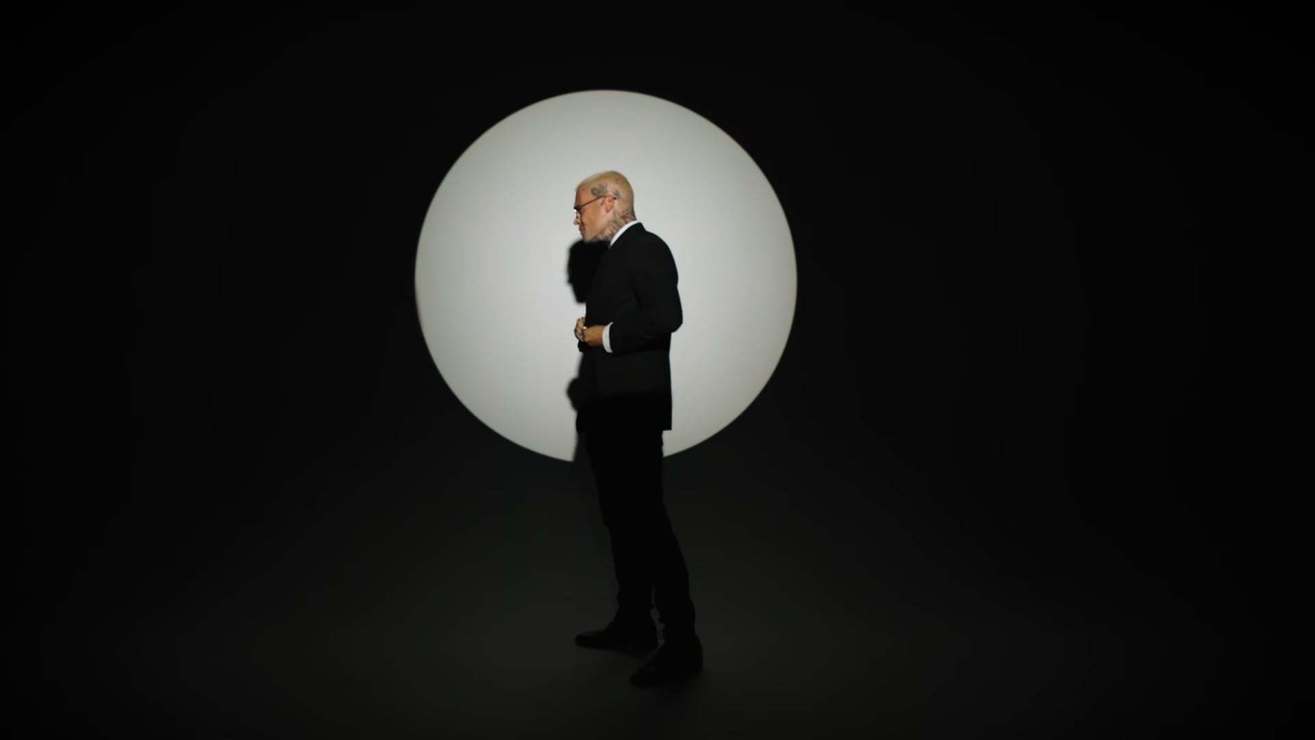 iZaak – ABSOLUTELY