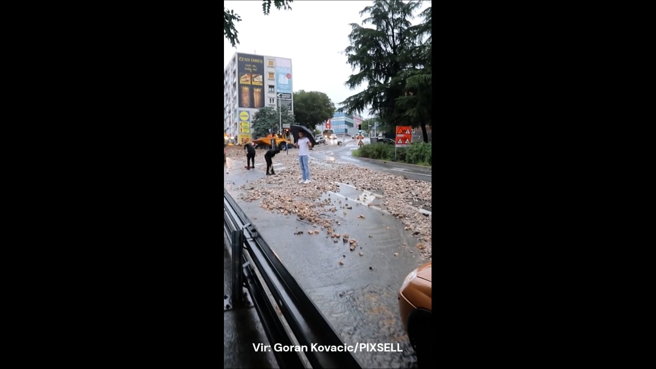 Najhuje je bilo na Reki, odpovedane so trajektne linije