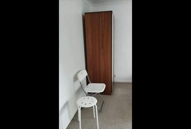 ※ Reduced※ A Three Rooms Flat off London Rd Main Photo
