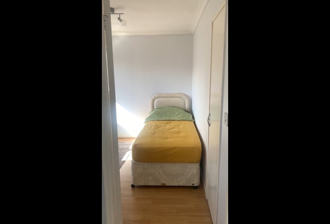 Two Nice and clean room Main Photo