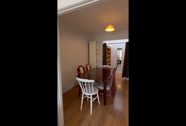 Whole 5 bed house with parking - Addenbrookes Main Photo