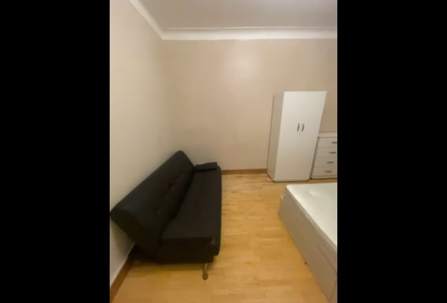 Large Double Room to rent  Main Photo