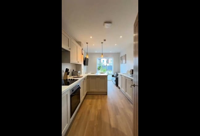 🚨Luxury All En-suite Studio Bedrooms in Poole 🚘🚨 Main Photo
