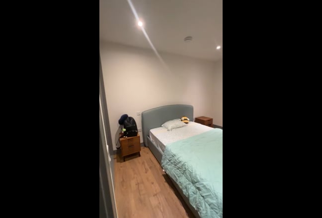 Bed space available for a girl  Main Photo