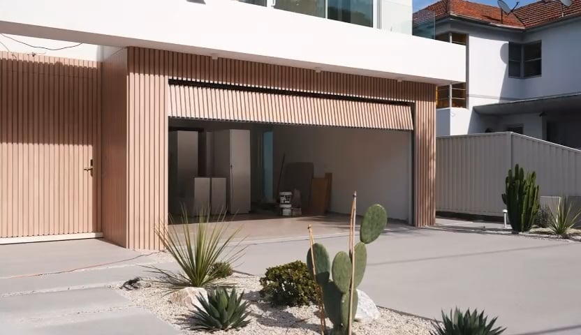 https://i.vimeocdn.com/video/2058118895-9c1f6c4d46714f33aef9e371b2136d189cd7c2fecf0b19cecda45e05410910c3-d