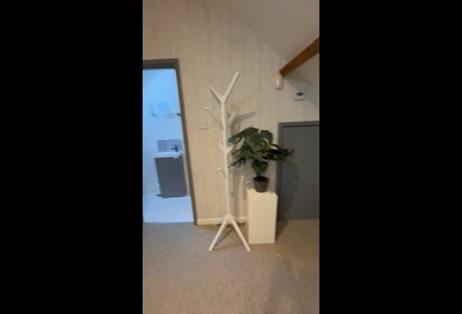 Loft Annex with sep access - private parking Main Photo