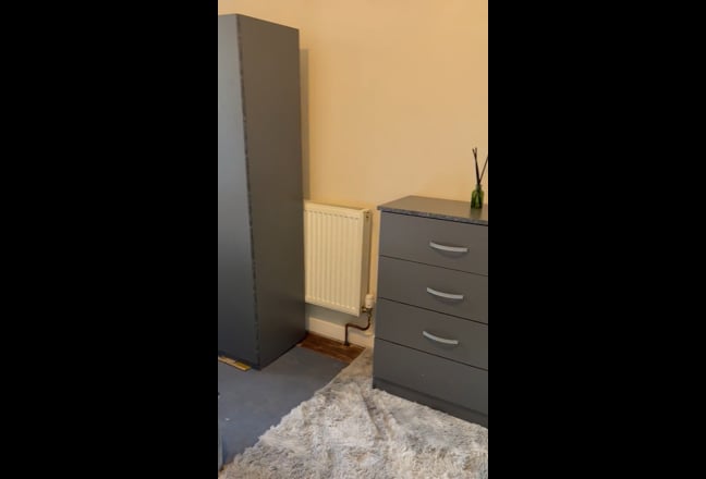  Spare Room for City Life!!  Main Photo