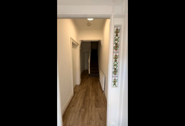 7 bed 7 bath house in L13, bills included! Main Photo