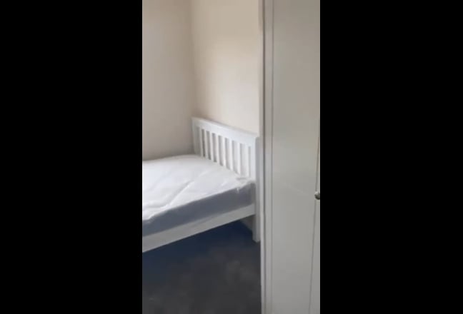 2 Rooms available in friendly house share ✨ Main Photo