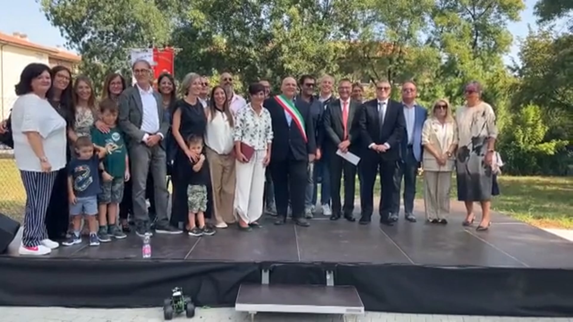 Taglio del nastro della nuova scuola media ad Ozzano Emilia