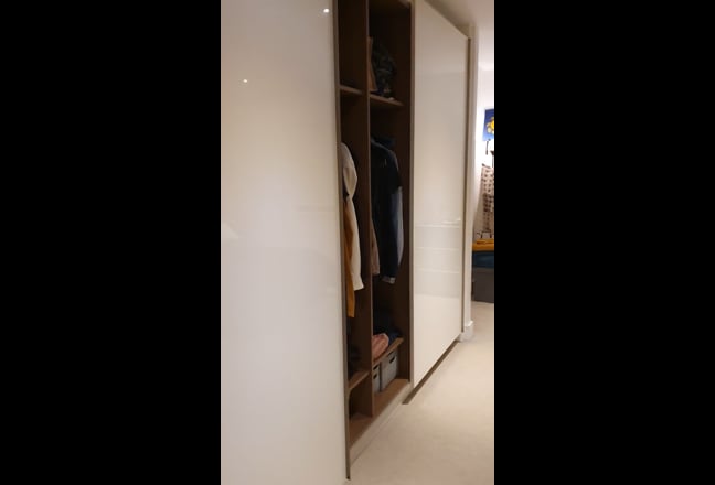 Video 1: Double ensuite