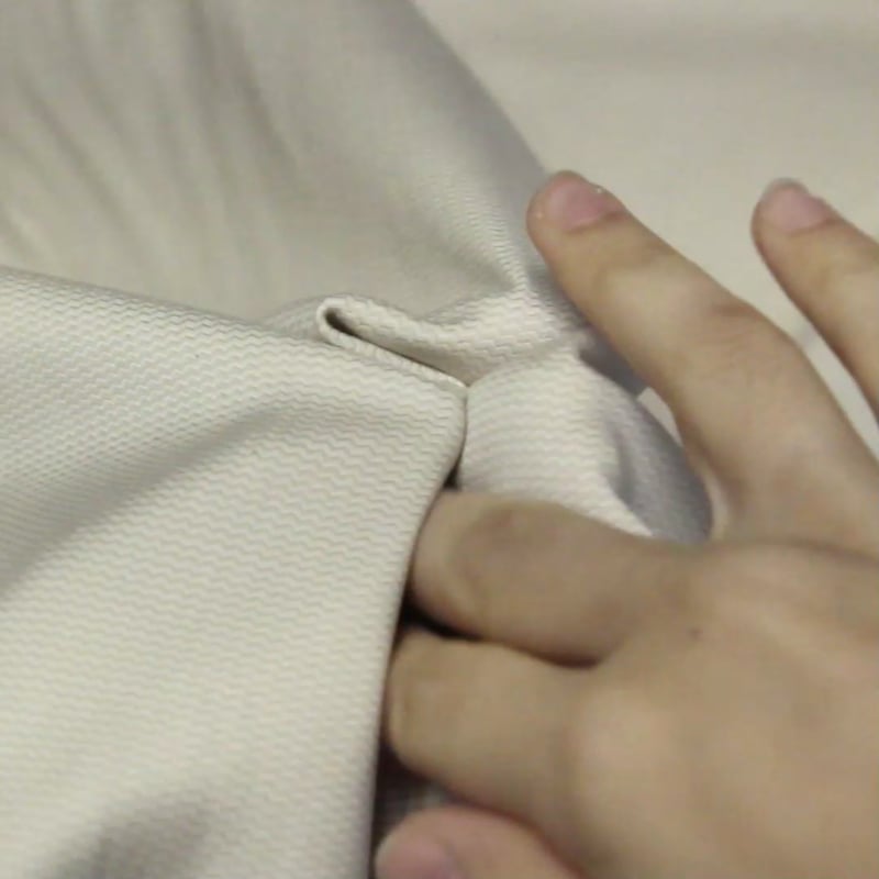 Vidéo: Piqué chevron coton & élasthanne - Beige