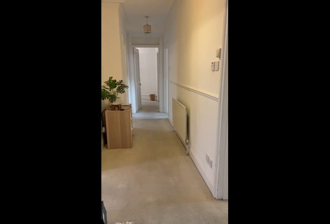 Spacious 3-Bedroom Mansion Flat with Balcony - W14 Main Photo