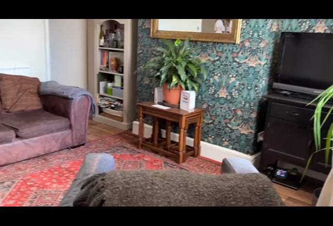Video 1: Kitchen with Rangemaster.