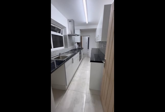 Video 1: Kitchen