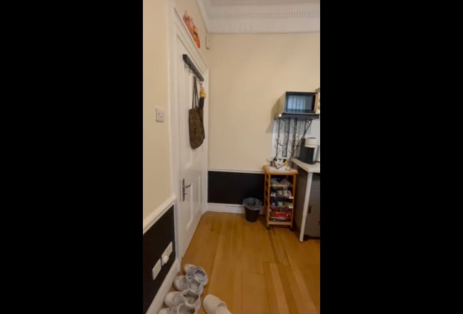 Cosy 1 - bed flat, prime location, Embankment Main Photo