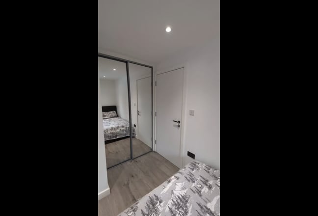 Large ensuite bedroom in Beckenham  Main Photo